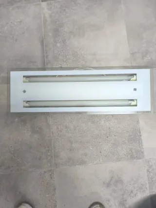 Lámpara de cocina lineal