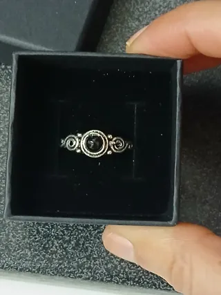 Anel artesanal com pedra preta