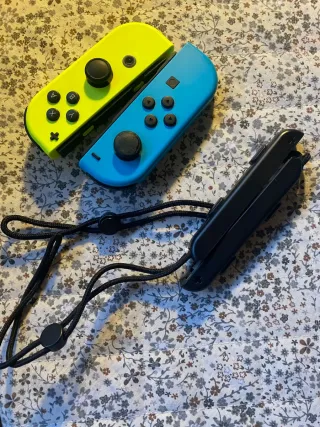 Joy-Cons Azul y Amarillo Nintendo Switch