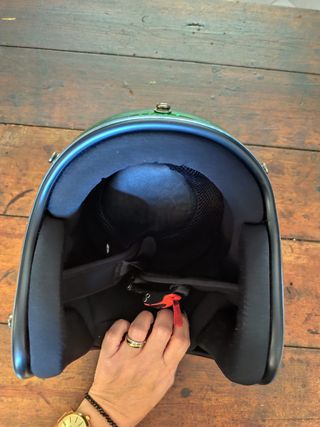 Casco metal flake green