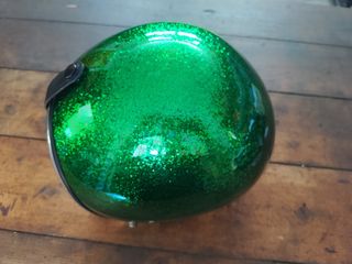 Casco metal flake green