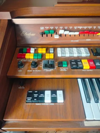 Órgano Yamaha B-605