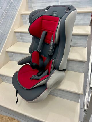 Silla de coche Babyauto gris y roja