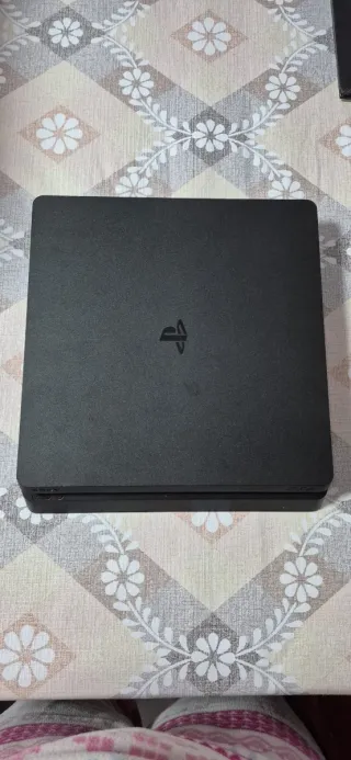 Consola PlayStation 4 Negra