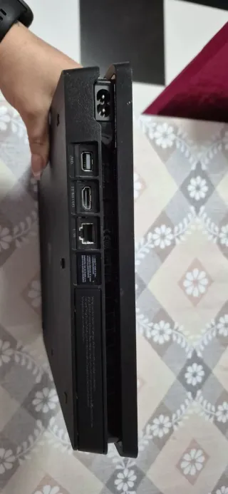 Consola PlayStation 4 Negra