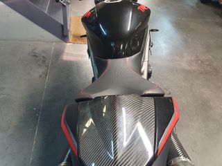 TRIUMPH SPEED TRIPLE R 16' con 37000 km