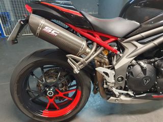 TRIUMPH SPEED TRIPLE R 16' con 37000 km