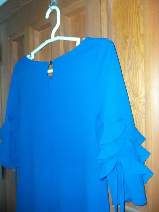 Vestido azul manga acampanada. Talla M/L