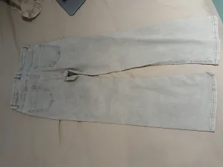 Pantalones vaqueros grises rectos