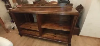 SOLO ESTA SEMANA Aparador antiguo madera robusto.