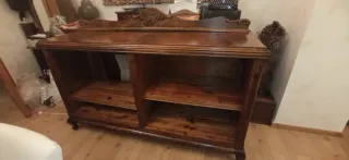 SOLO ESTA SEMANA Aparador antiguo madera robusto.