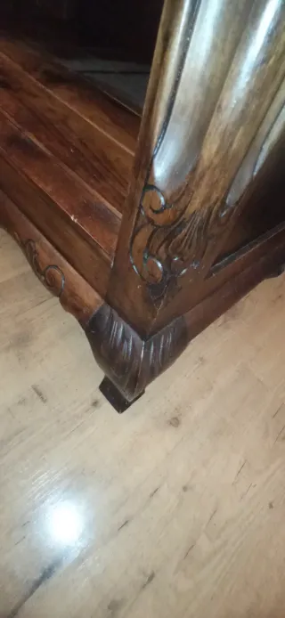 SOLO ESTA SEMANA Aparador antiguo madera robusto.