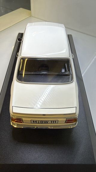 Maqueta BMW 2002 Tii Blanco 1.18