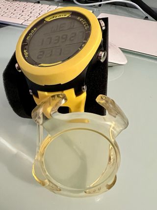 Reloj AERIS MANTA Ordenador buceo/diario amarillo