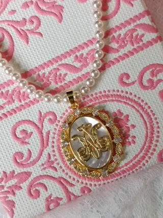 Collar y medalla Avemaría nácar y oro