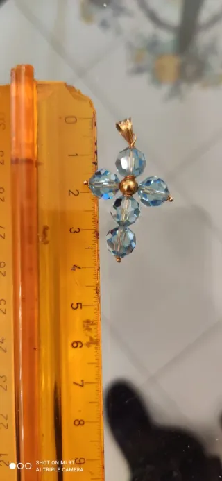 Pendente croce oro e cristalli azzurri