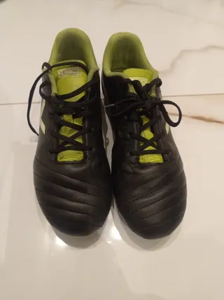 Zapatillas Fútbol Munich Negras y Verdes