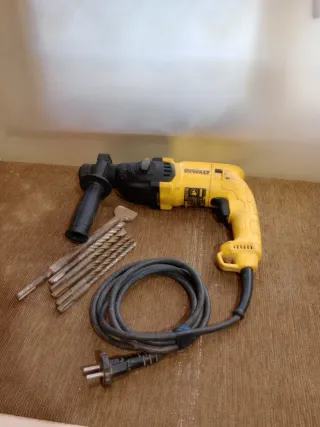 Taladro percutor Dewalt martillo