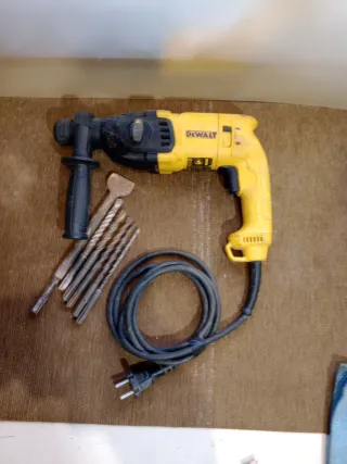 Taladro percutor Dewalt martillo