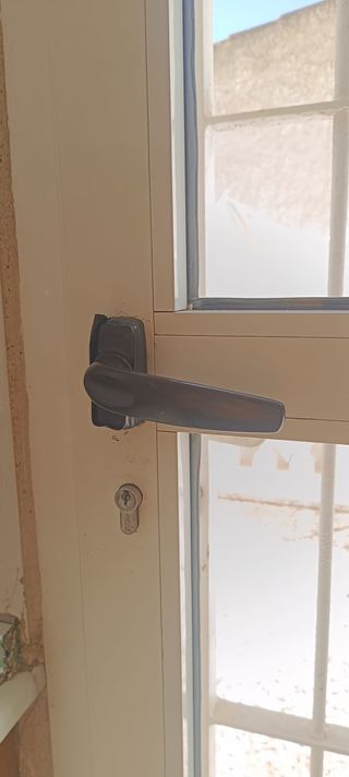 Puerta aluminio blanco 1 hoja