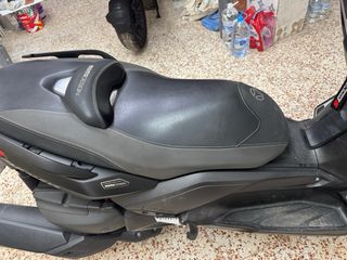 Yamaha XMAX 400 Momo Design