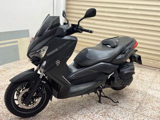 Yamaha XMAX 400 Momo Design