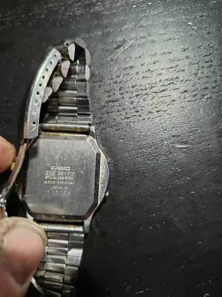 Reloj Casio Dorado y Plateado