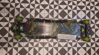 Longboard Muuwmi Negro Ruedas Verdes