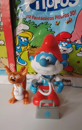 PAPÁ PITUFO VETERINARIO CON ARDILLA 2013