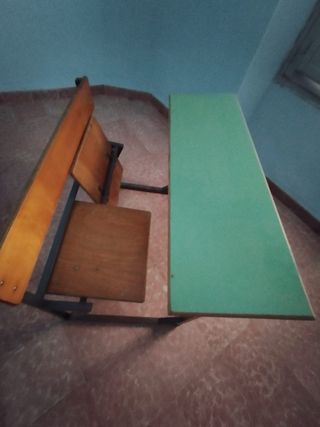 Juego de dos pupitres biplaza