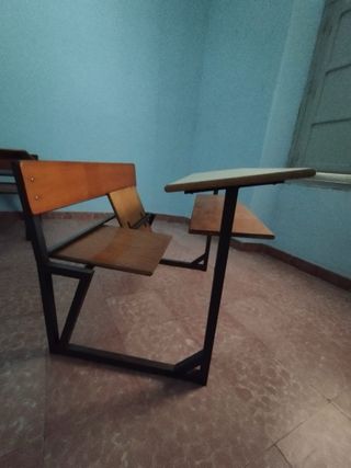 Juego de dos pupitres biplaza