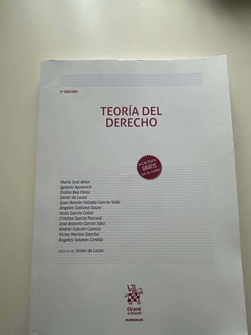 Teoría del Derecho 3ª Edición de segunda mano por 17 EUR en Barcelona en  WALLAPOP