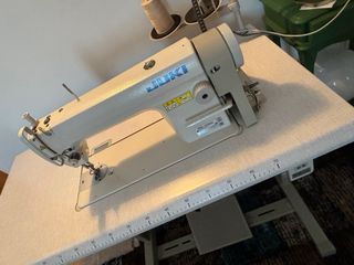 Máquina de Coser Industrial Juki