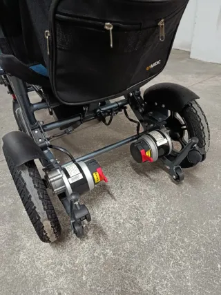 Silla de ruedas eléctrica plegable