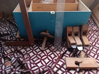 Antigua caja de herramientas de carpintero