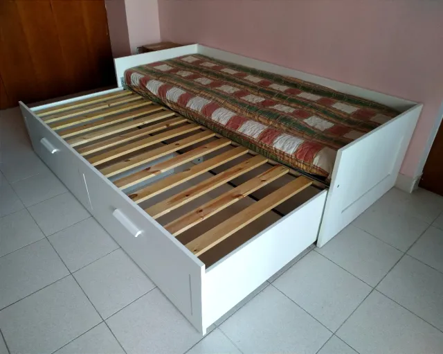 Cama Diván Blanca con Cajones