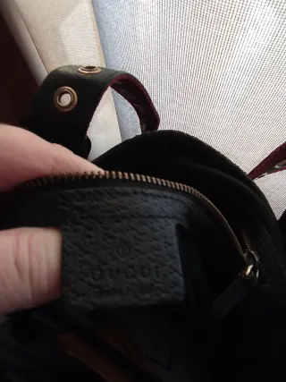 Borsa a mano Gucci nera con dettagli rossi