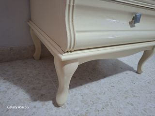 Mesita de noche con mármol