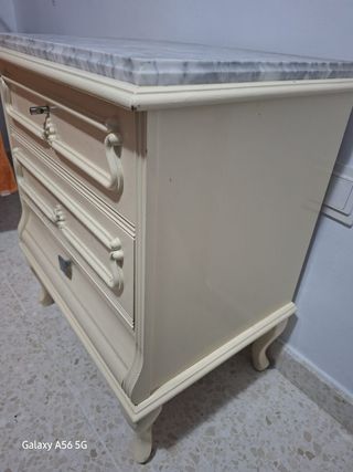 Mesita de noche con mármol