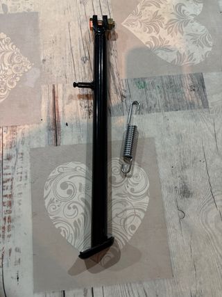 Pata de cabra negra para moto