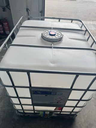 Bidón 1000L con jaula metálica