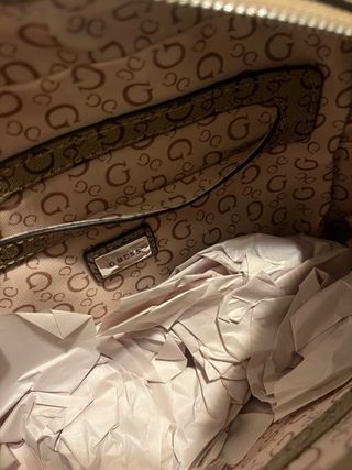 Bolso Guess Marrón Monogram