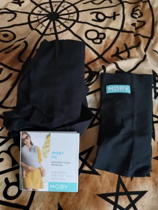 Mochila Portabebés Moby Fit Negra