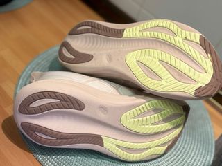 Zapatillas Asics Mujer Blancas y Rosas