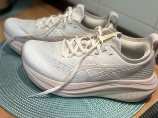Zapatillas Asics Mujer Blancas y Rosas