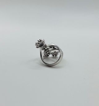 Anillo de flores oro blanco 18k con diamantes