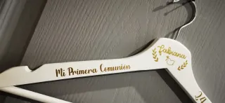 Percha personalizada Primera Comunión