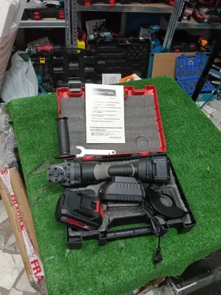 Smerigliatrice 21V con doppia batteria