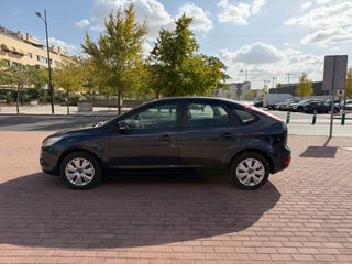 Ford Focus 1.6 GASOLINA 5 PUERTAS