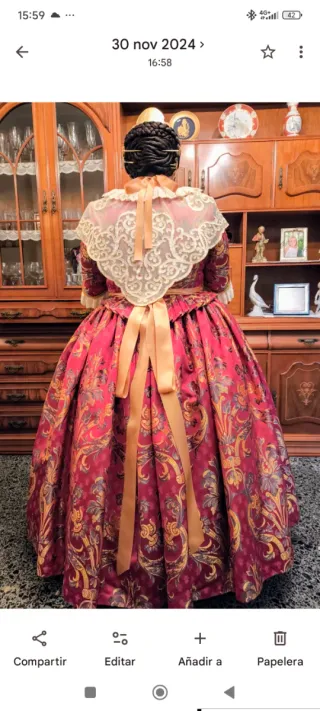 Manteletas tul beige y dorado